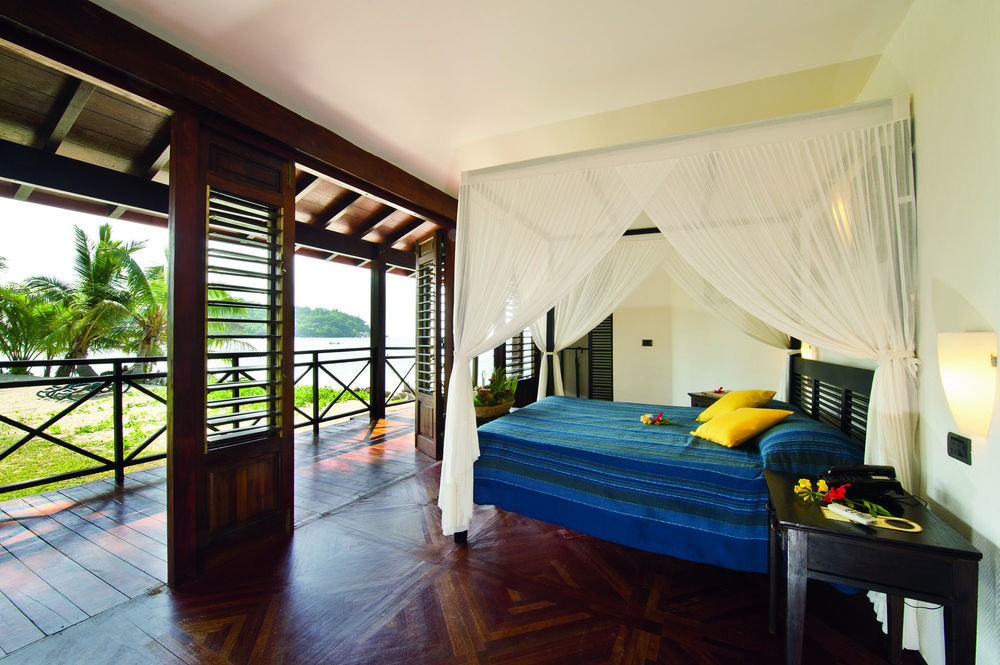 New Emerald Cove Hotel Baie Sainte Anne Екстериор снимка