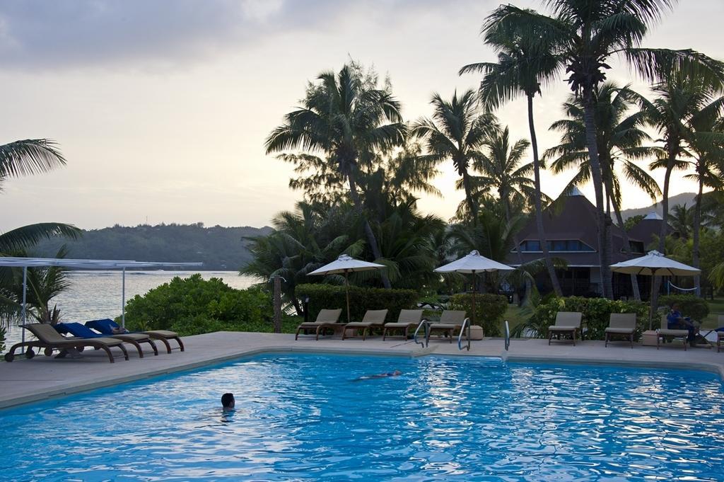 New Emerald Cove Hotel Baie Sainte Anne Екстериор снимка