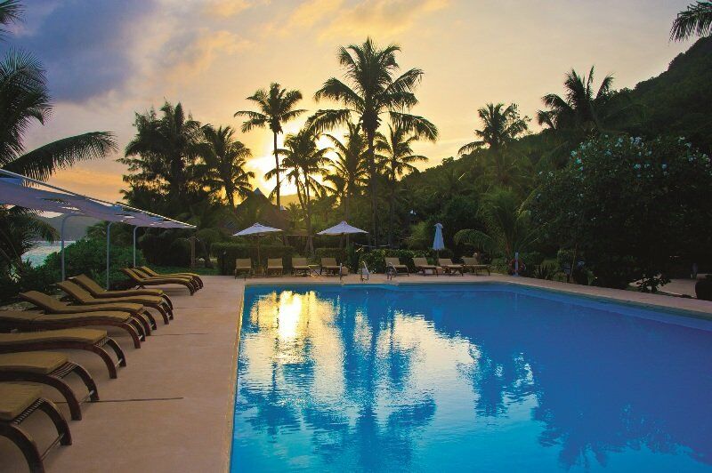 New Emerald Cove Hotel Baie Sainte Anne Екстериор снимка